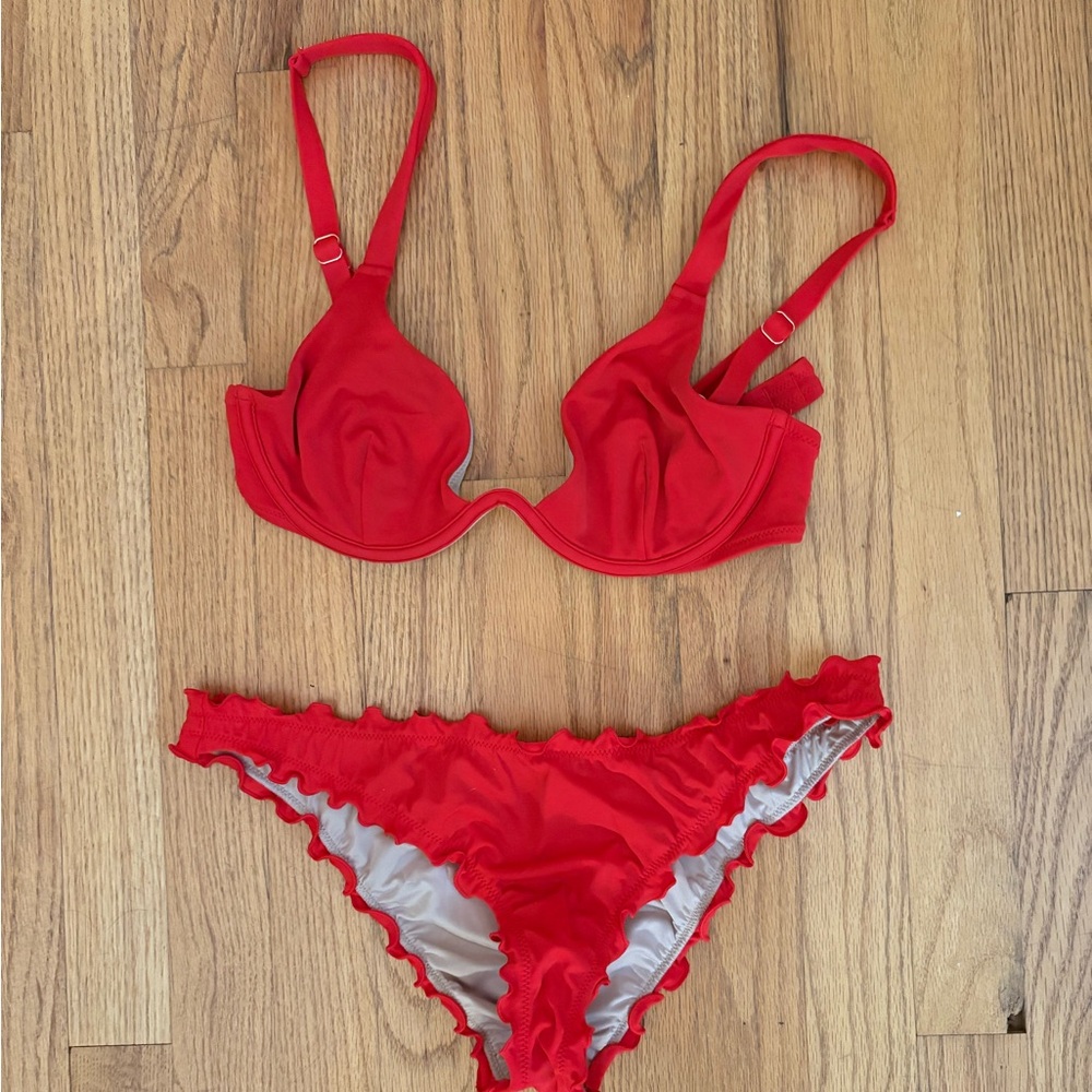 Red bikini set
